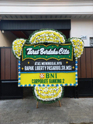 Papan Bunga Duka di Kembu