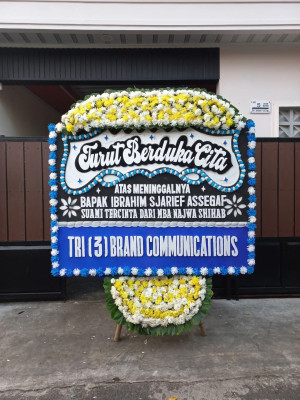 Papan Bunga Duka di Kembu